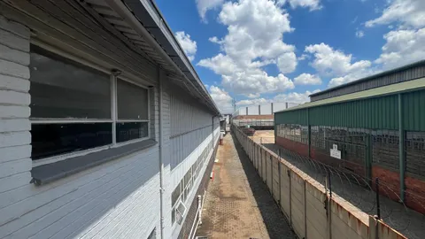 90 Plane road, Spartan